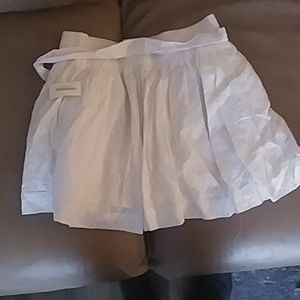 Super sweet white skirt